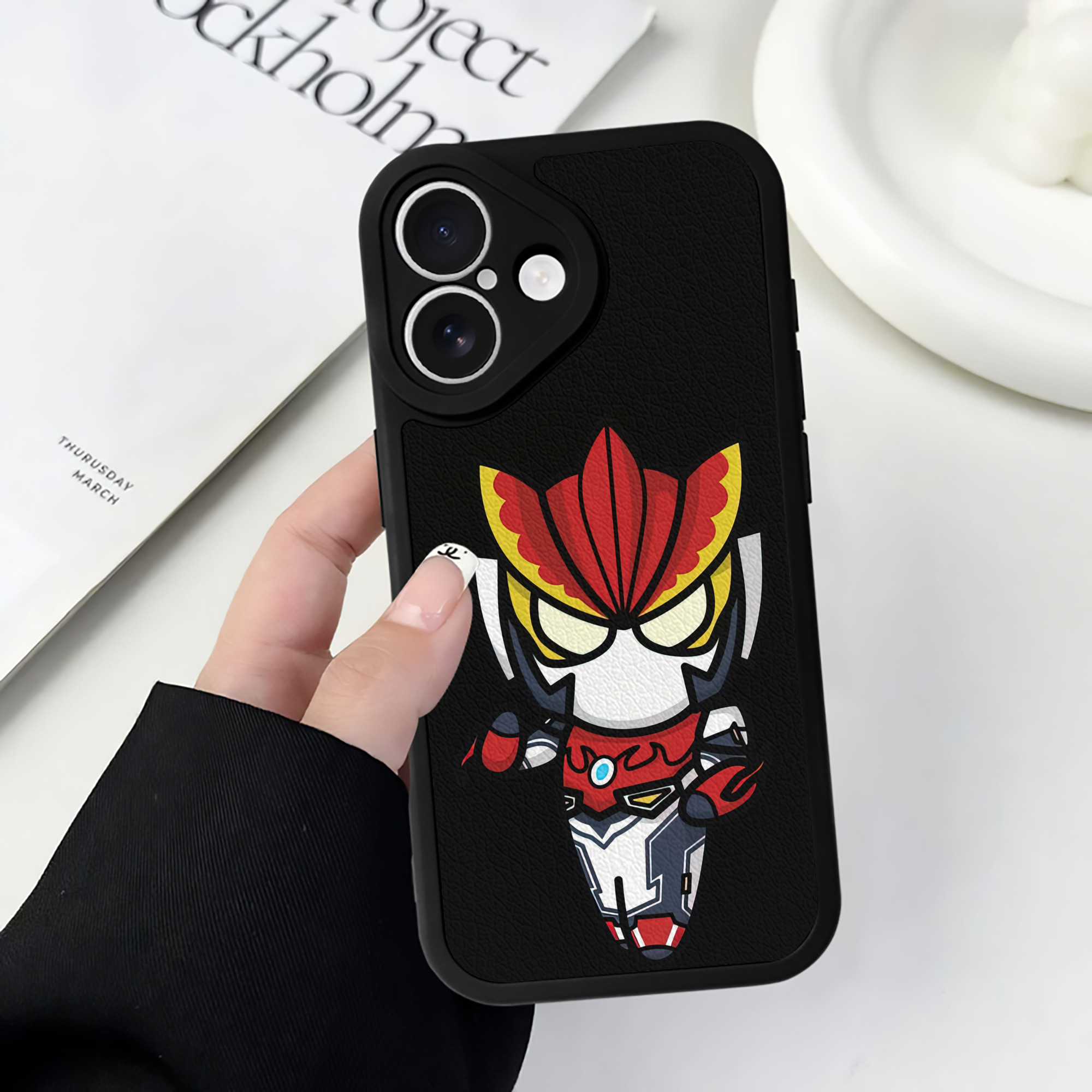 （画像用） ウルトラマン Ultraman 【iPhone 16シリーズ対応】シリコンスマホケース（レザー調） 材質：シリコン